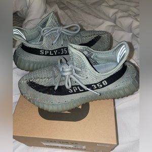 Yeezy boost 350 authentic